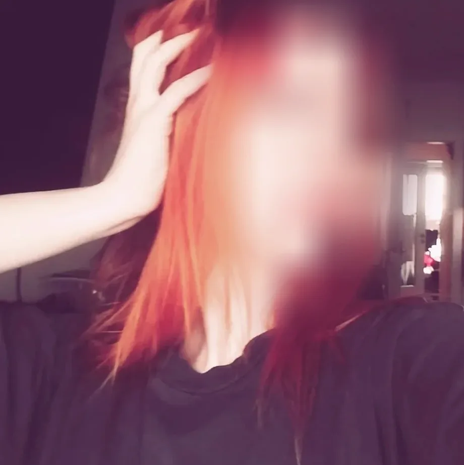 Chantal, 19
