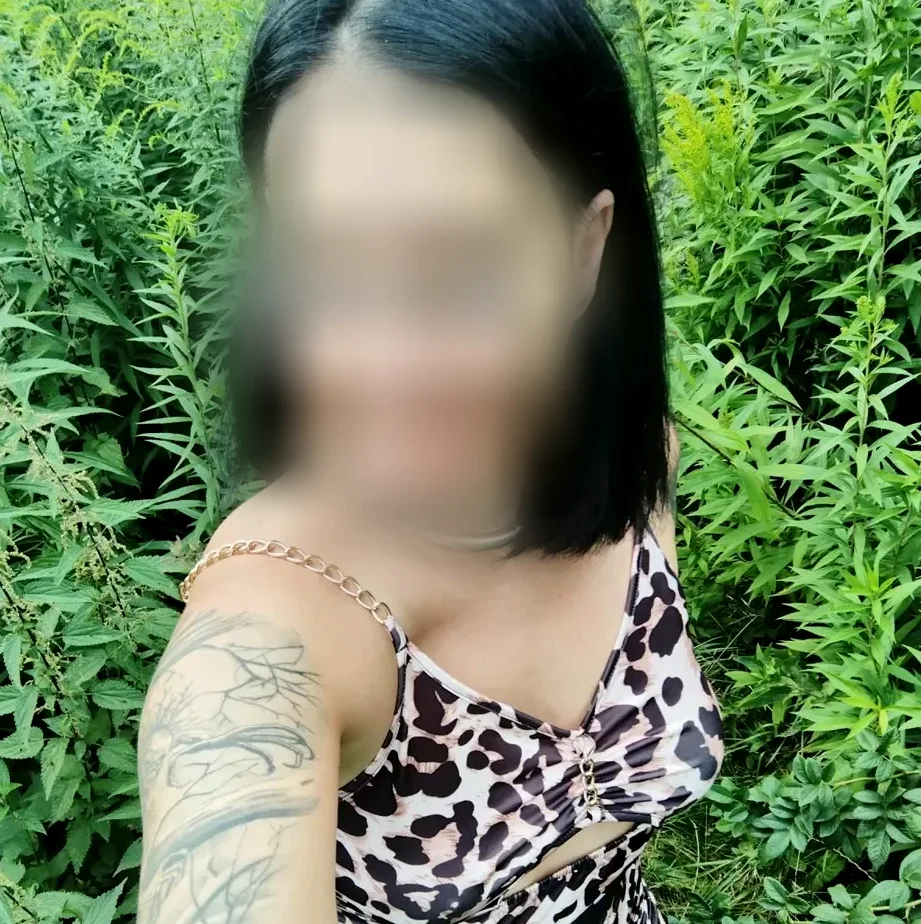 Nikki, 30